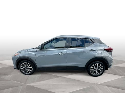 Used 2022 Nissan Kicks SV FWD image 5