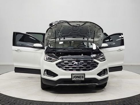 Used 2021 Ford Edge Titanium FWD image 10