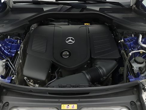 Certified 2023 Mercedes-Benz GLC 300 image 24