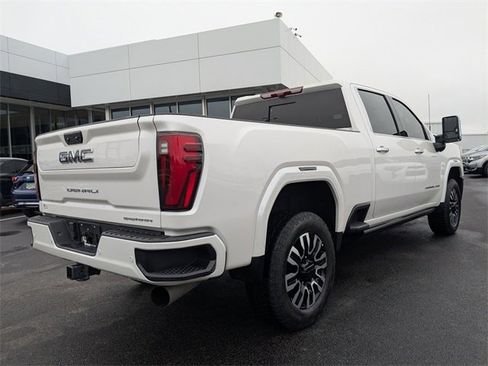Used 2024 GMC Sierra 3500 Denali Ultimate image 4