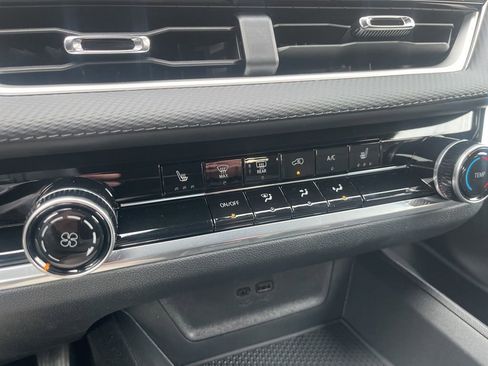 New 2026 Chevrolet Equinox LT w/ LPO, Floor Liner Package image 22