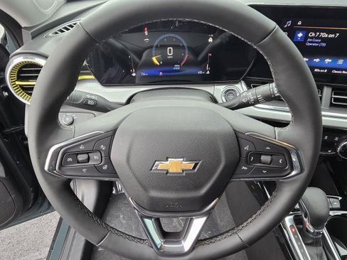 New 2026 Chevrolet Trax LT w/ Driver Confidence Package FWD image 15