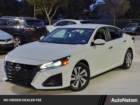 Used 2023 Nissan Altima 2.5 S FWD image 1