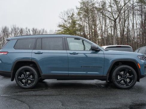 New 2026 Jeep Grand Cherokee L Limited w/ Limited Altitude Package AWD/4WD image 4