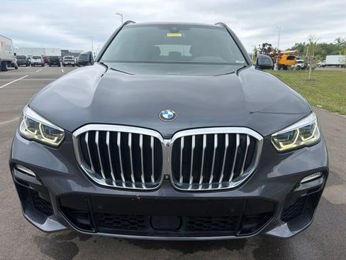 Used 2019 BMW X5 xDrive50i w/ M Sport Package AWD/4WD image 3