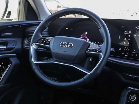 Used 2025 Audi Q5 Premium Plus w/ Premium Plus image 20
