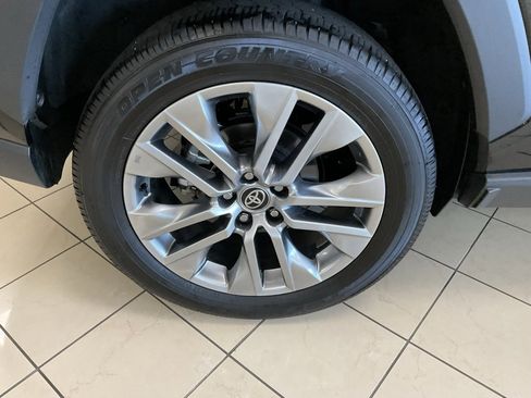 Used 2024 Toyota RAV4 XLE Premium image 7