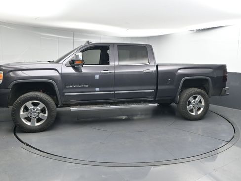 Used 2016 GMC Sierra 2500 Denali w/ Duramax Plus Package image 5