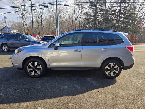 Used 2018 Subaru Forester 2.5i Premium w/ All-Weather Package image 23
