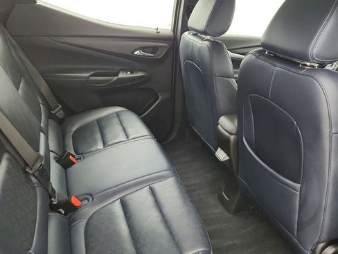 Used 2022 Chevrolet Bolt EUV LT w/ Convenience Package image 23