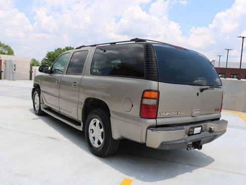 Used 2001 GMC Yukon XL Denali AWD/4WD image 35