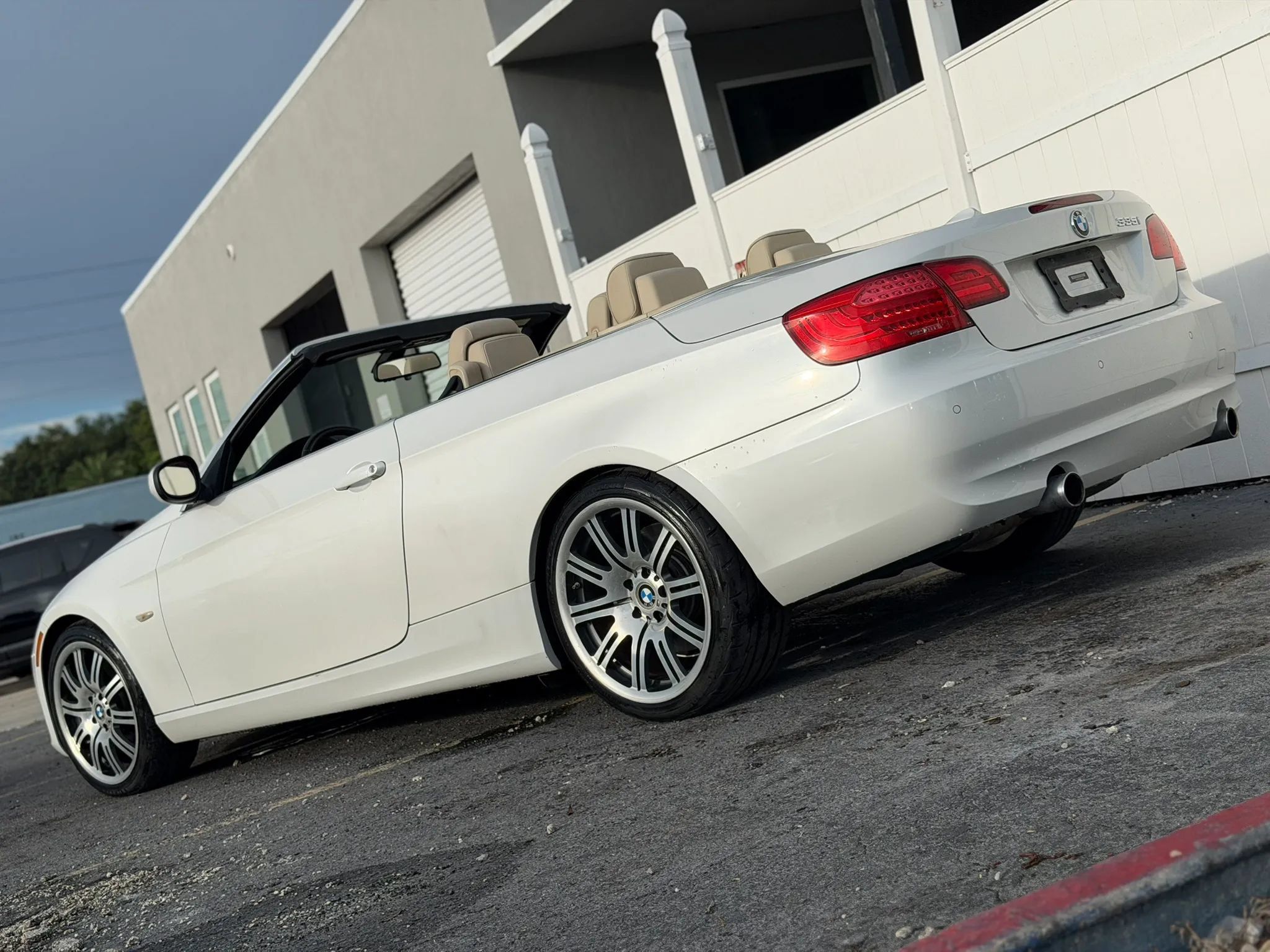 Used 2012 BMW 335i Coupe RWD image 3
