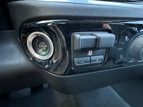 Used 2022 Chevrolet Silverado 1500 LT RWD image 30