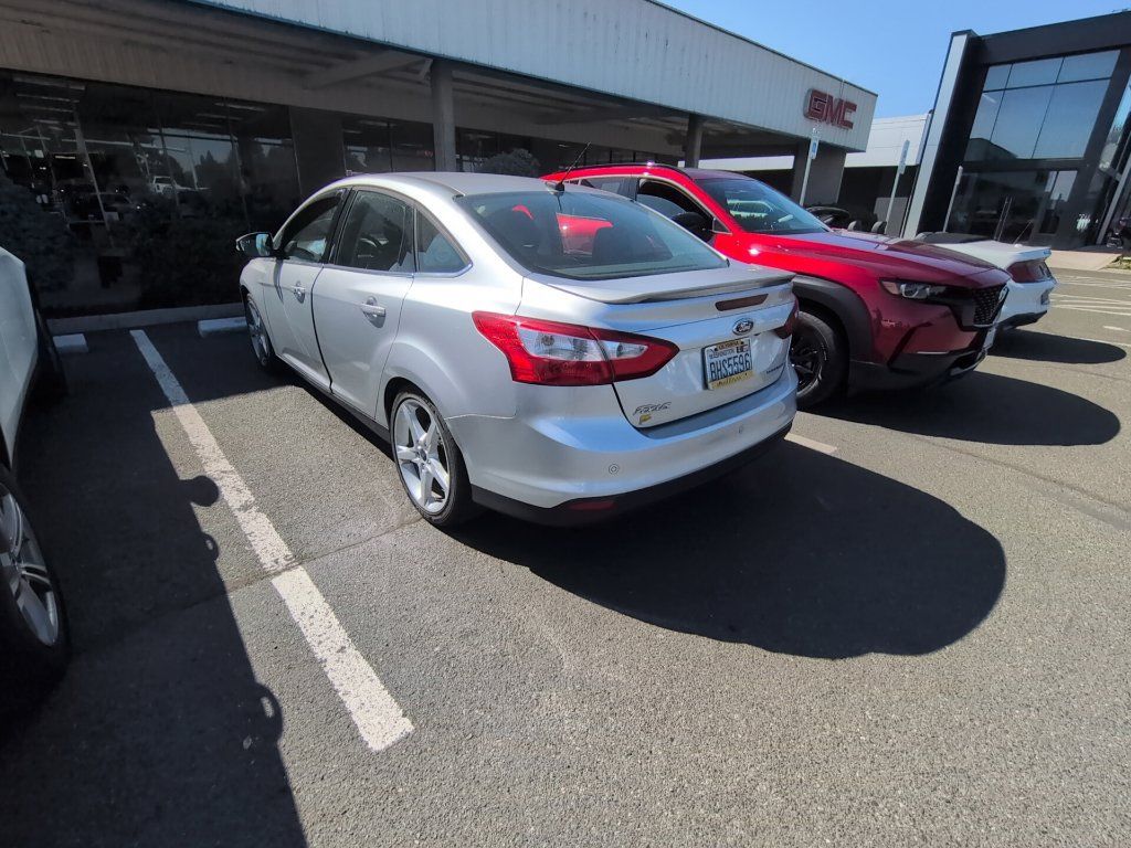 Used 2014 Ford Focus Titanium FWD image 5