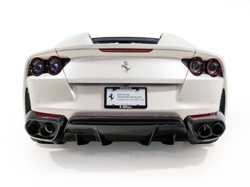 Used 2021 Ferrari 812 GTS RWD image 18