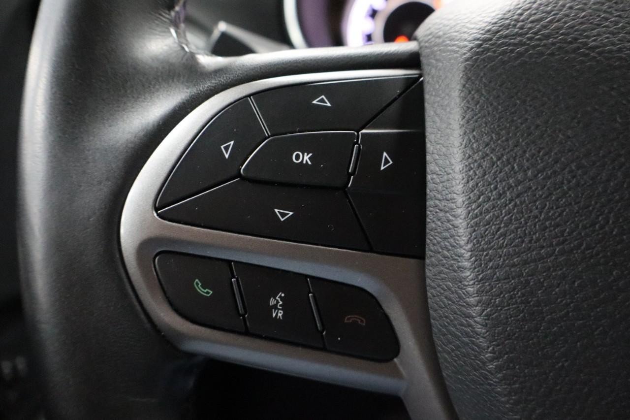 Used 2019 Jeep Cherokee Limited AWD/4WD image 14