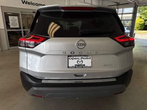 Used 2023 Nissan Rogue SV w/ SV Premium B Package AWD/4WD image 6