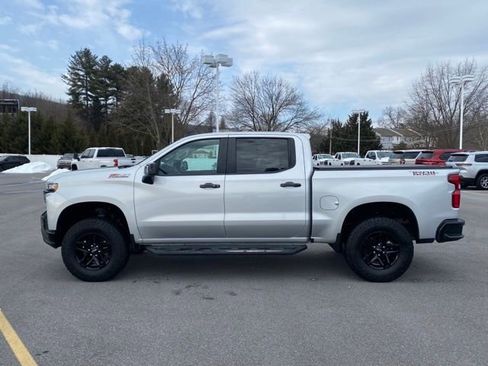 Used 2020 Chevrolet Silverado 1500 LT Trail Boss image 2