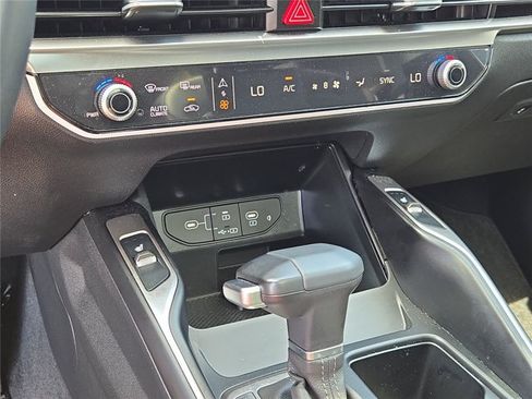 Certified 2025 Kia Sorento X-Line EX AWD/4WD image 67