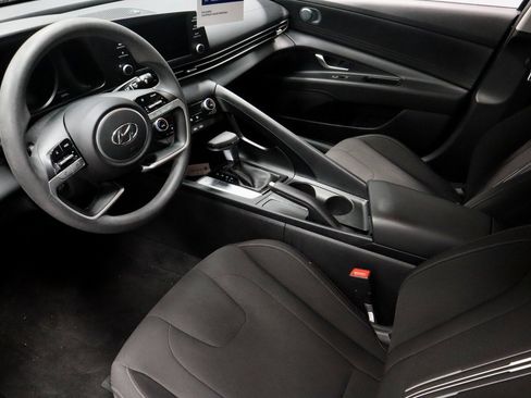 Certified 2023 Hyundai Elantra SEL image 24