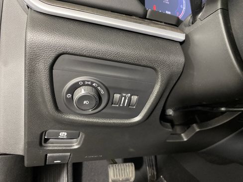 New 2026 Jeep Grand Cherokee Limited image 25