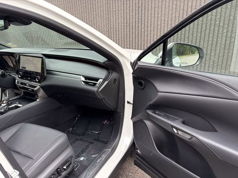 Used 2025 Lexus RX 350 w/ Convenience Package AWD/4WD image 29