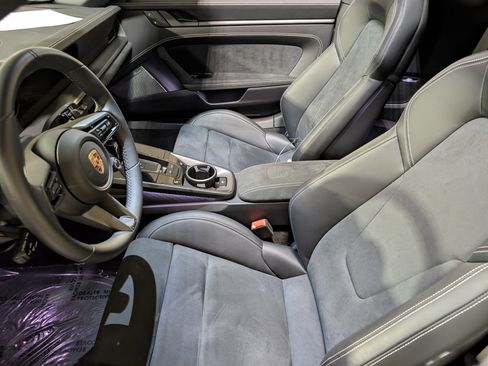 Used 2024 Porsche 911 Targa 4 GTS image 5