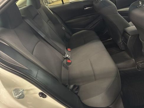 Used 2021 Toyota Corolla LE FWD image 23