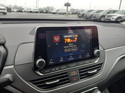 Used 2025 Nissan Altima 2.5 SR AWD/4WD image 19