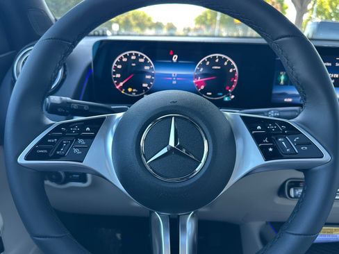 New 2026 Mercedes-Benz GLB 250 4MATIC image 23