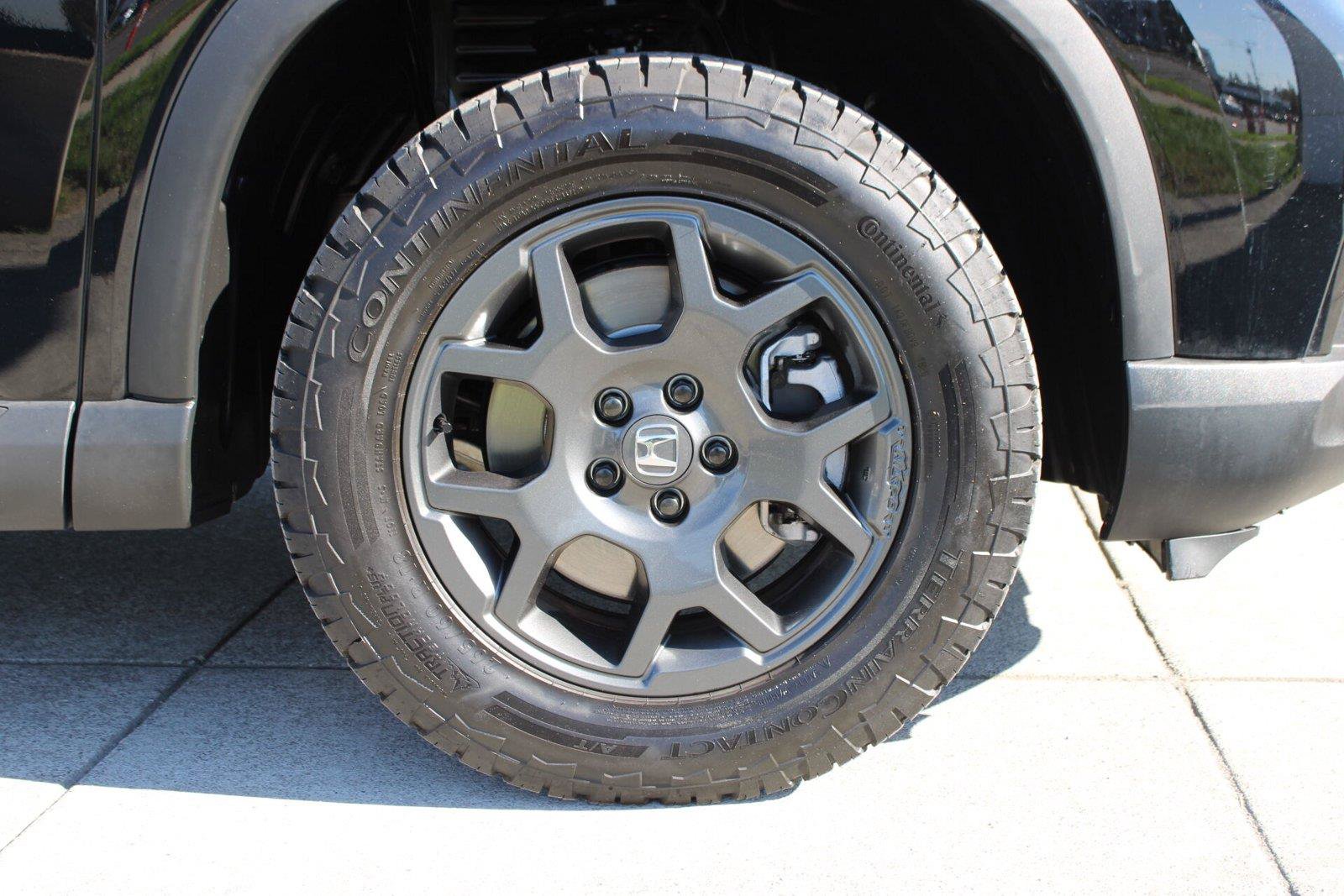 Used 2025 Honda Pilot TrailSport image 18