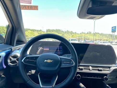 New 2026 Chevrolet Equinox EV LT FWD image 10