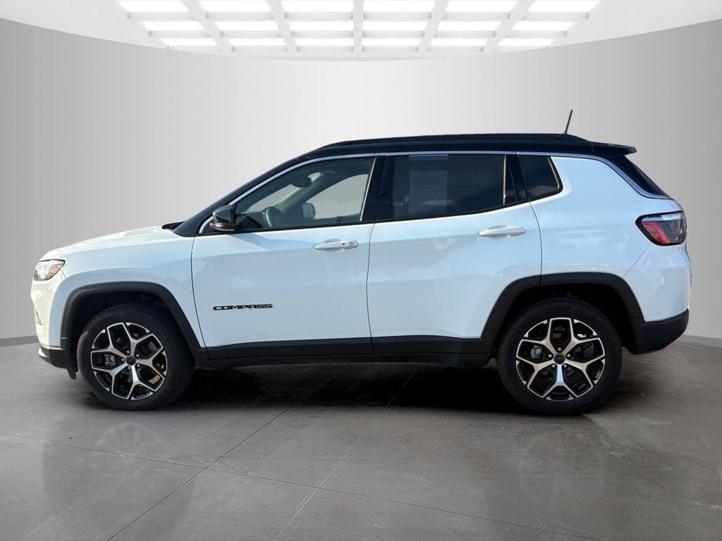 Used 2025 Jeep Compass Limited AWD/4WD image 6