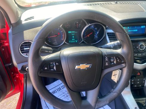 Used 2016 Chevrolet Cruze LT image 11