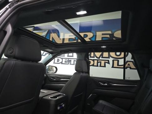 Used 2023 GMC Yukon Denali AWD/4WD image 13
