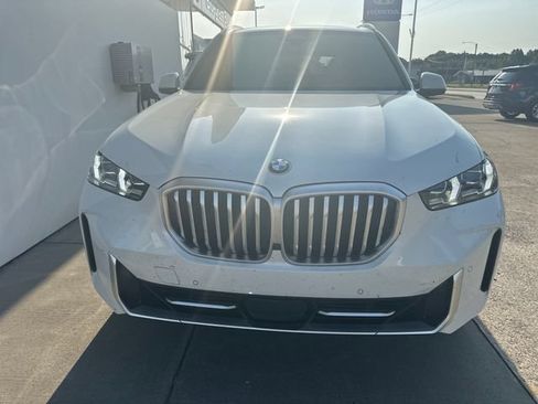 Used 2024 BMW X5 xDrive40i w/ Premium Package AWD/4WD image 7