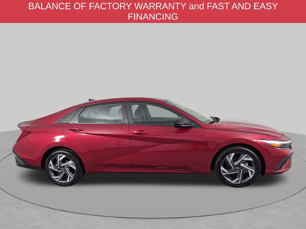 Used 2025 Hyundai Elantra SEL FWD image 3