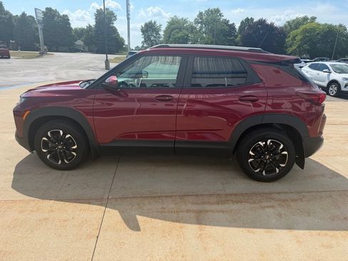 Used 2022 Chevrolet TrailBlazer LT w/ Convenience Package FWD image 6