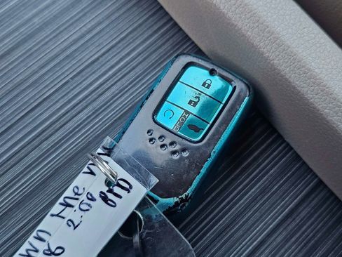 Used 2017 Honda Pilot Touring image 32