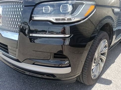 Used 2024 Lincoln Navigator Reserve AWD/4WD image 9