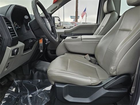 Used 2019 Ford F150 XL w/ Trailer Tow Package image 5