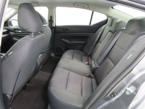 Used 2025 Nissan Altima 2.5 SV FWD image 25