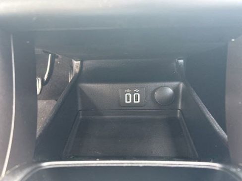 Used 2020 Ford Fusion SE FWD image 27