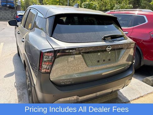 Used 2025 Nissan Kicks SV w/ Charging Package AWD/4WD image 8