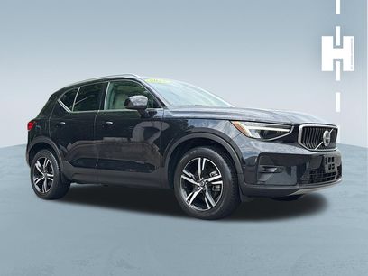 Used 2023 Volvo XC40 B5 Plus