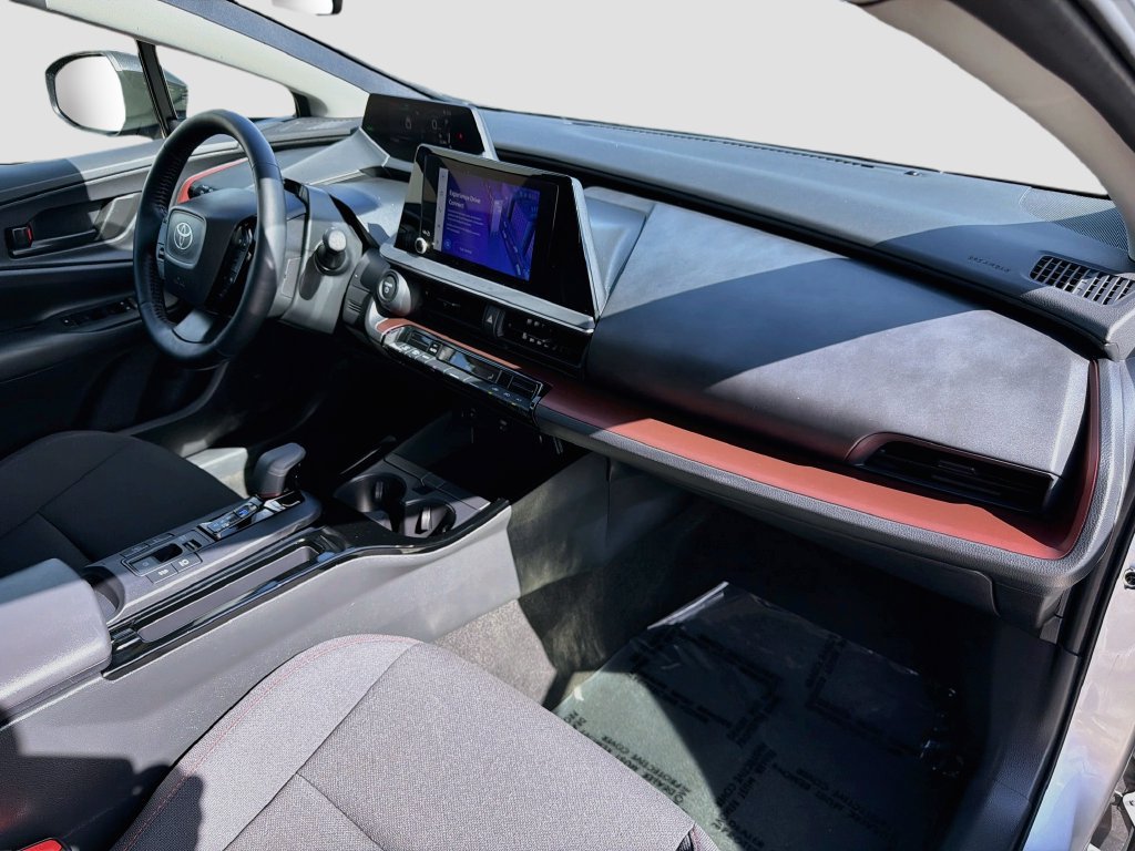 Used 2024 Toyota Prius Prime FWD image 32