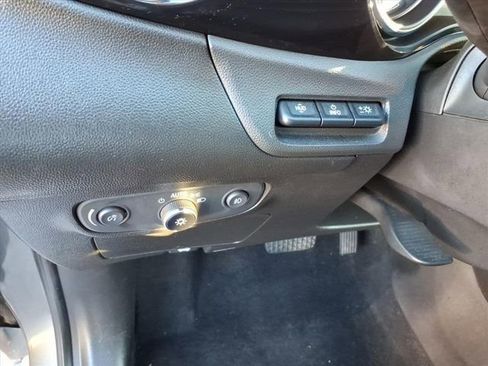 Used 2022 Buick Encore GX Essence w/ Advanced Technology Package FWD image 29