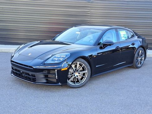 New 2026 Porsche Panamera 4 AWD/4WD image 1