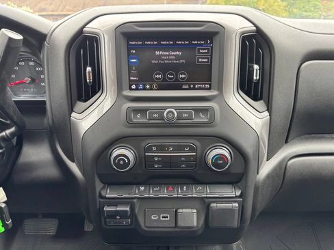 Used 2022 Chevrolet Silverado 2500 Custom w/ Custom Value Package AWD/4WD image 30