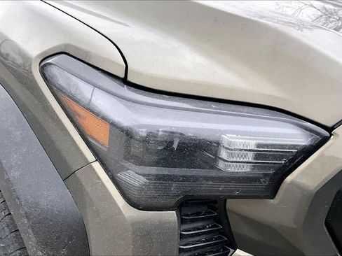 New 2026 Toyota Tacoma TRD Off-Road AWD/4WD image 13